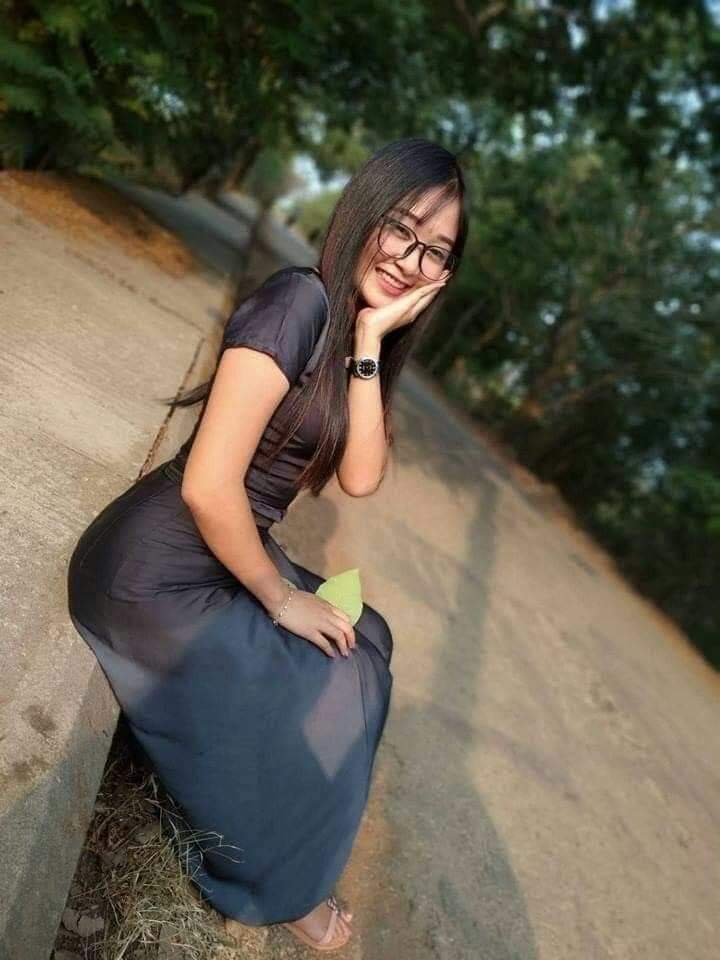 ဆာေလာင္ေနေသာ